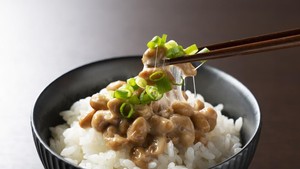 Jadi Rahasia Sehat Orang Jepang, Ini 4 Manfaat Natto yang Lagi Viral di Indonesia!