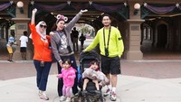 <p>Ibunda Raffi Ahmad itu diajak putri bungsunya, Syahnaz bersama suami dan kedua anak kembar mereka melancong ke beberapa negara di Eropa. (Foto: Instagram @amy_r_qanita).<br /><br /></p>