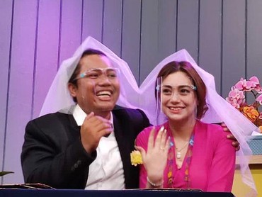 Dalih Foto Latar Biru Bareng Celine Evangelista, Marshel: untuk Biaya Nikahi Cesen