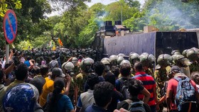 Ditunjuk Jadi Plt Presiden, Kantor PM Sri Lanka Diserbu Massa