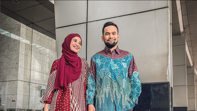 Foto Shireen Sungkar dan Teuku Wisnu.
