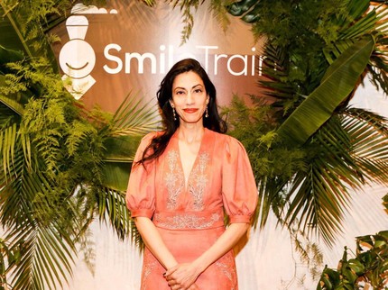 7 Fakta Huma Abedin, Politisi Perempuan Muslim Kekasih Bradley Cooper