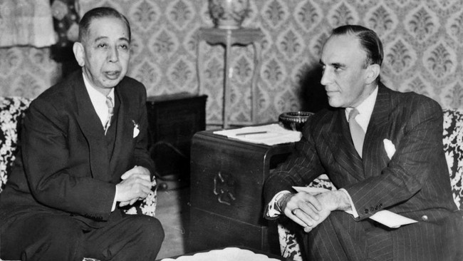 Kakek mantan Perdana Menteri Jepang Shinzo Abe, Nobusuke Kishi, disebut-sebut memiliki hubungan dengan Gereja Unifikasi.