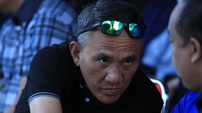 Eks aktivis SMID, Andi Arief, mengirim pesan kepada gerakan mahasiswa di Indonesia agar mengajak rakyat berjuang bersama.