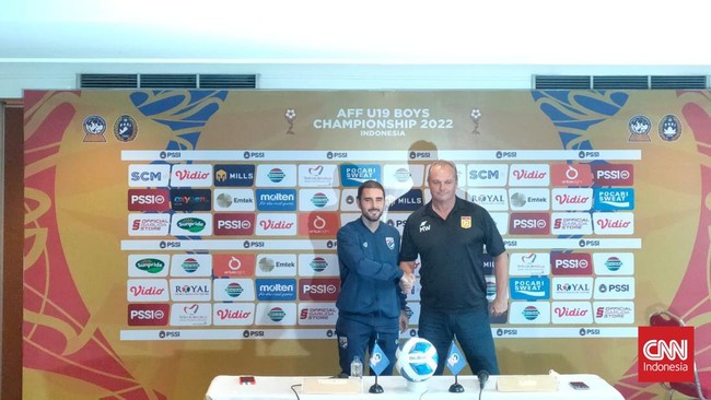 Pelatih timnas Thailand U-19 Salvador Valero Garcia membongkar perbedaan karakter Indonesia dengan Laos di Piala AFF U-19 2022.