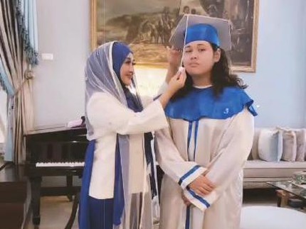 5 Potret Paramitha Rusady dan Anak Laki-lakinya yang Baru Lulus SMP