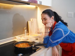 Pengakuan Arumi Bachsin Masak Pakai Kompor Induksi, Lebih Hemat dari Gas?