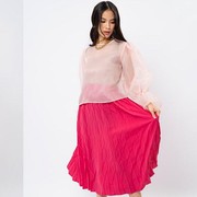 Warna-Warni Gemas! Ini 6 Pilihan Outfit 'Cewek Kue' dari Brand Fashion Lokal!