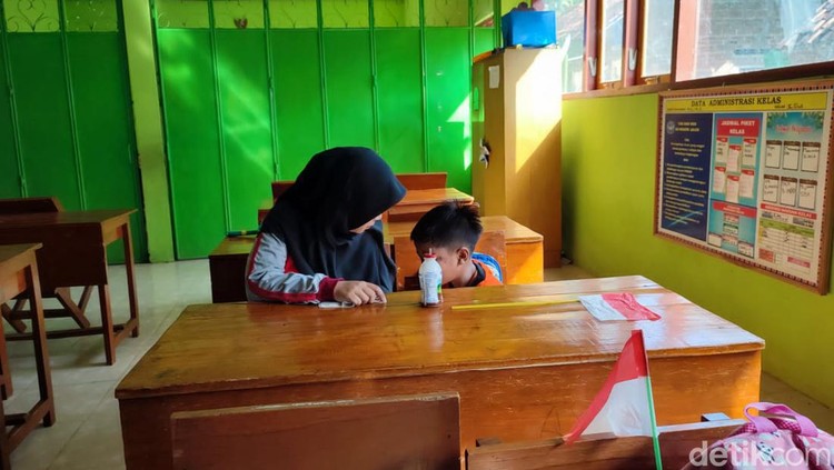 SD Negeri di Ponorogo yang cuma dapat 1 siswa di tahun ajaran baru SD Negeri di Ponorogo yang cuma dapat 1 siswa di tahun ajaran baru