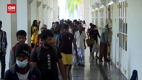 VIDEO: Warga Asyik Tamasya di Rumah Presiden Sri Lanka yang Kabur