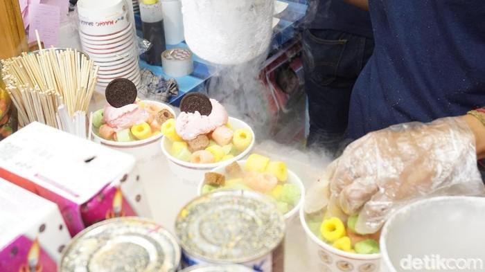 Anak Berusia 5 Tahun Terbakar Saat Jajan Ice Smoke yang Viral, Ini Kronologi Lengkapnya!