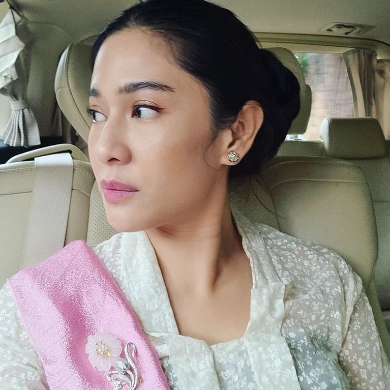 Dian Sastrowardoyo Dian Sastrowardoyo