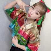 Berkilau dan Penuh Warna, Simak Gaya Stylish Dita Karang!