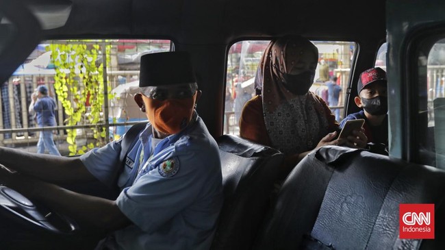 Tarif angkutan kota (angkot) di Kota Sukabumi mengalami kenaikan usai pemerintah mengumumkan harga Pertalite.