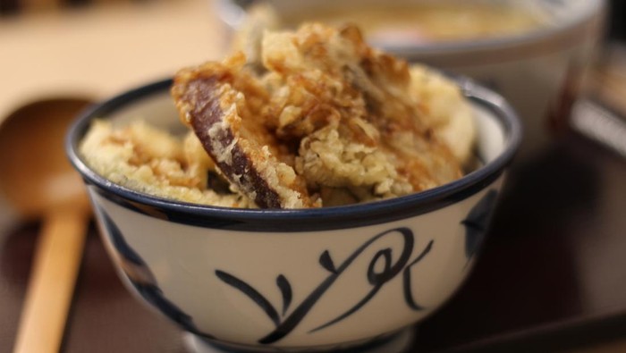 Took on Oct 5, 2014 at Osaka, Japan, Vegetable (Yasai) Tempura Don with Hot Udon