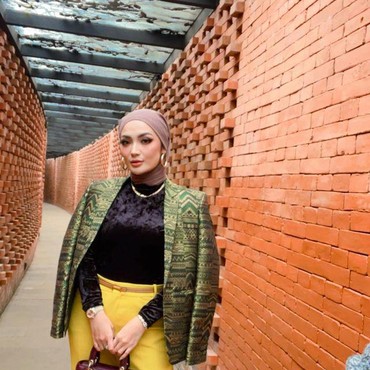 10 Potret Terbaru Imel Putri Eks Istri yang Sempat Tuding Sirajuddin Selingkuh