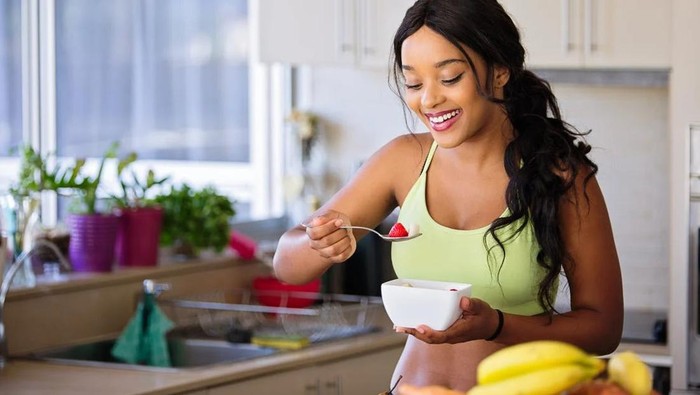 Bukan Cuma Minuman, 5 Makanan Ini Juga Bisa Bantu Kembalikan Elektrolit yang Hilang Pasca Olahraga