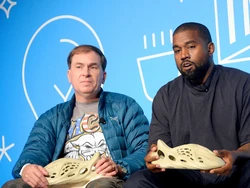 Hubungan dengan Adidas Memanas, Kanye West Digugat Rp 3,9 T