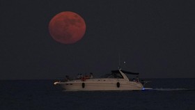 Puncak Supermoon Terakhir di 2022 Terjadi Pagi Ini, Kok Bisa?