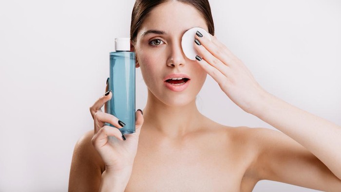 5 Kesalahan Saat Memakai Toner yang Bisa Bikin Kulit Jadi Gagal Glowing