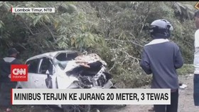 VIDEO: Mobil Sarat Penumpang Terjun ke Jurang