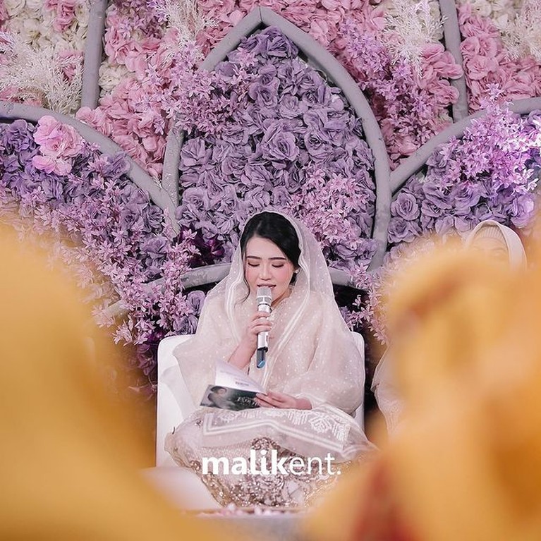 Pengajian Jelang Pernikahan Via Vallen Pengajian Jelang Pernikahan Via Vallen
