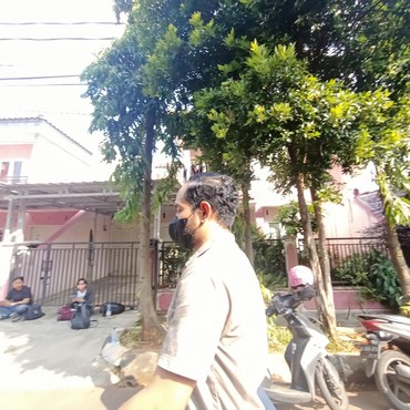 Nyaris 4 Jam Geledah, Polisi Akhirnya Bubar Jalan dari Rumah Nikita Mirzani