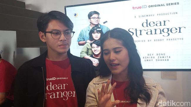 Duet Prilly Dan Umay Shahab Bikin Rey Bong Cs Tertantang Di Dear Stranger 