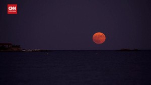 VIDEO: Supermoon Terbesar Tahun 2022 Bersinar di Yunani