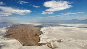 FOTO: Kekeringan di Great Salt Lake Ancam Warga dan Habitat Lokal