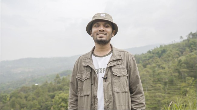 Ketua PWNU Jawa Timur KH Marzuki Mustamar menceritakan awal mula pertemuannya dengan Ustaz Hanan Attaki.