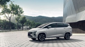Cari Celah Lawan Avanza Cs, Hyundai Stargazer Pakai Captain Seat