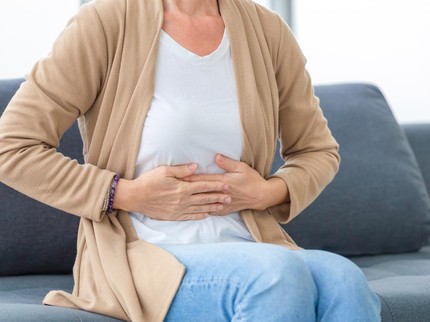 Cara Mudah Mengetahui Kehamilan di Rumah: Memegang Perut Bunda