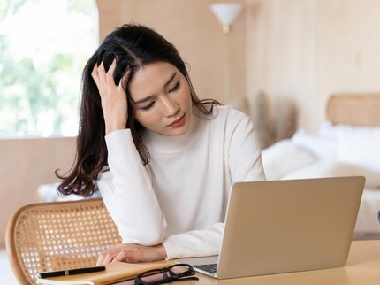 5 Zodiak yang Pintar Menyembunyikan Emosinya, Pendam Terus dalam Hati!