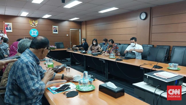 Kuasa hukum istri Irjen Ferdy Sambo mengirimkan surat ke Bareskrim Polri dan meminta polisi segera menindaklanjuti laporannya.