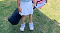 <p>Meski masih kecil, Yaya sudah aktif mengikuti berbagai kegiatan nih, Bunda. Salah satunya belajar bermain golf. Hal ini terlihat dari unggahan Farah Quinn di akun Instagram pribadinya. (Foto: Instagram @farahquinnofficial)</p>