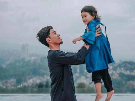 5 Gaya Parenting Islami Muzzamil Hasballah pada Anak, Selalu Melibatkan Allah