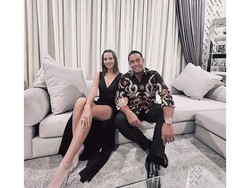 7 Foto Nia Ramadhani Tampil Berani Pamer Paha Mulus Jadi Sorotan