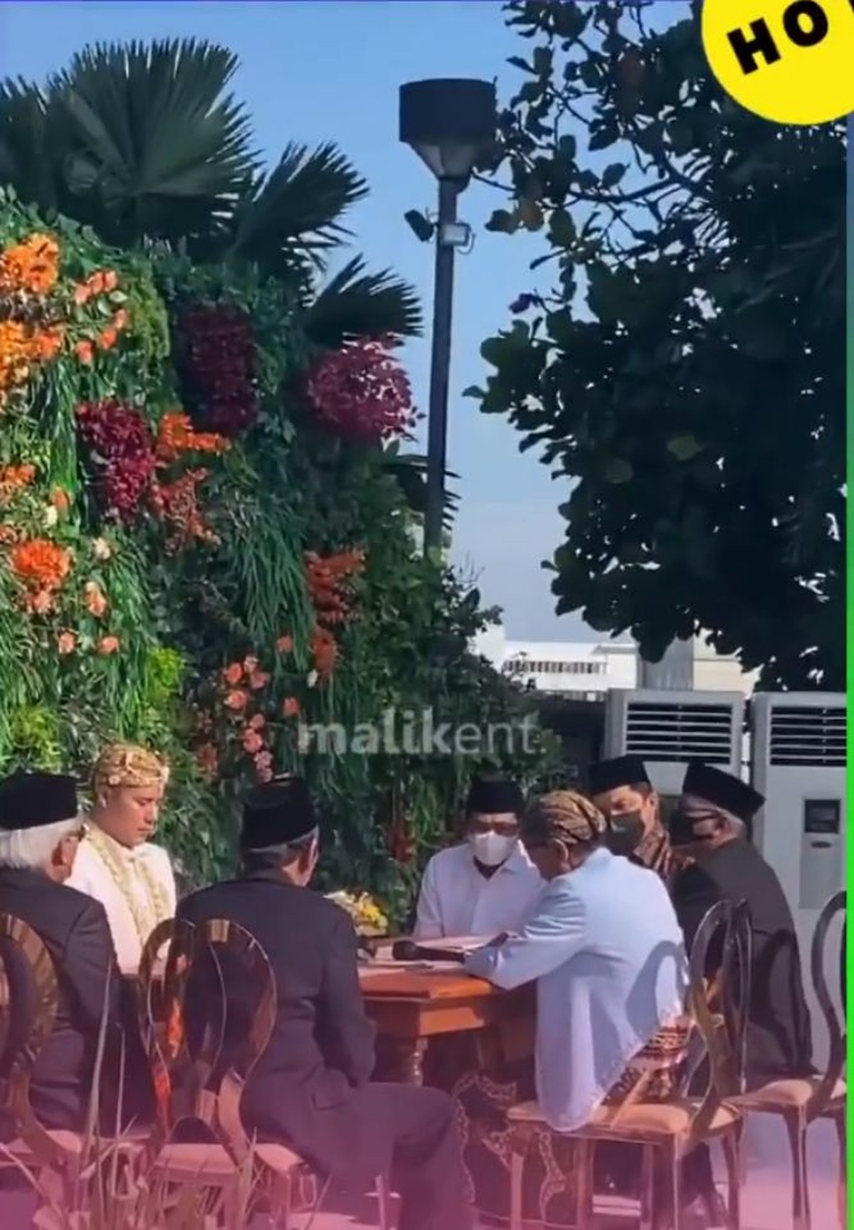 Pernikahan Via Vallen