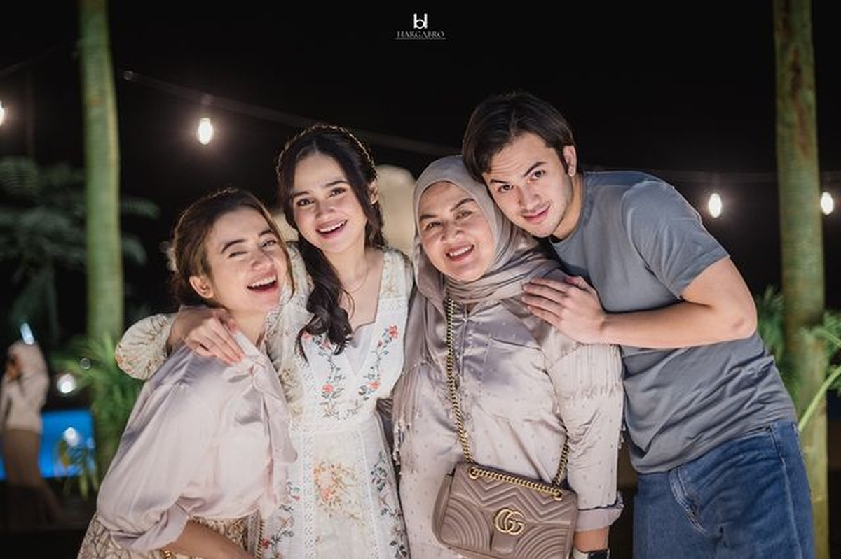 Pesta Ultah Syifa Hadju