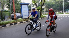 Sekjen PDIP dan PAN Gowes Bareng Jumat Pagi, Sepakat Ketemu Lagi