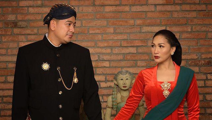 Tata Janeeta dan Raden Brotoseno
