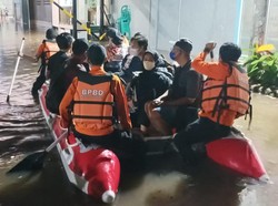 Penampakan Terkini Banjir Terjang Tangerang dan Depok