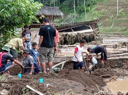 Sikap Bijak Warga Kampung Naga di Tengah Musibah Banjir Bandang