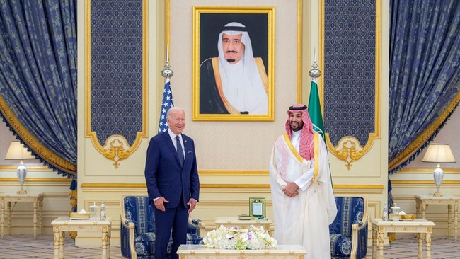 Hubungan Amerika Serikat dan Arab Saudi memburuk usai OPEC+ di bawah Saudi dan Rusia memutuskan mengurangi produksi minyak.