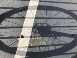 Pasangan Ini Gowes Keliling Inggris dan Bugil untuk Kampanye Lingkungan
