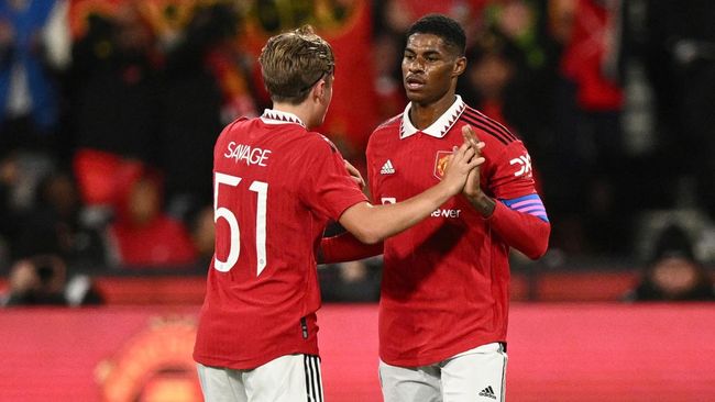 Janji Setia Rashford di MU Usai Ditaksir PSG Marcus Rashford disebut berjanji setia dengan Manchester United usai ditaksir raksasa Liga Prancis Paris Saint-Germain (PSG).
