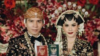 <p>Muhammad Irfan atau yang akrab disapa Ifan Govinda telah menikah dengan seorang wanita cantik bernama Clarine Dieta pada Desember 2021, Bunda. Clarine sendiri ternyata merupakan seorang politisi, lho. (Foto: Instagram: @muhammadirfan)</p>