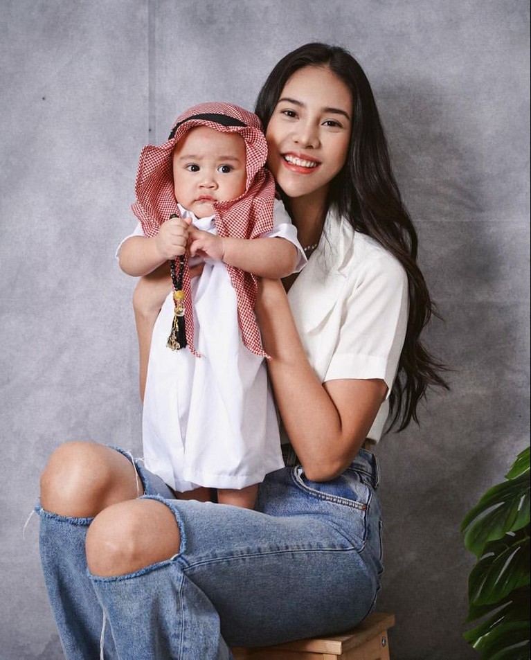 Anya Geraldine Anya Geraldine