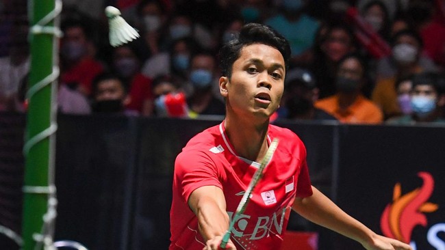 Anthony Sinisuka Ginting dan Rehan Naufal Kusharjanto/Lisa Ayu Kusumawati melaju ke babak kedua Hylo Open 2022.